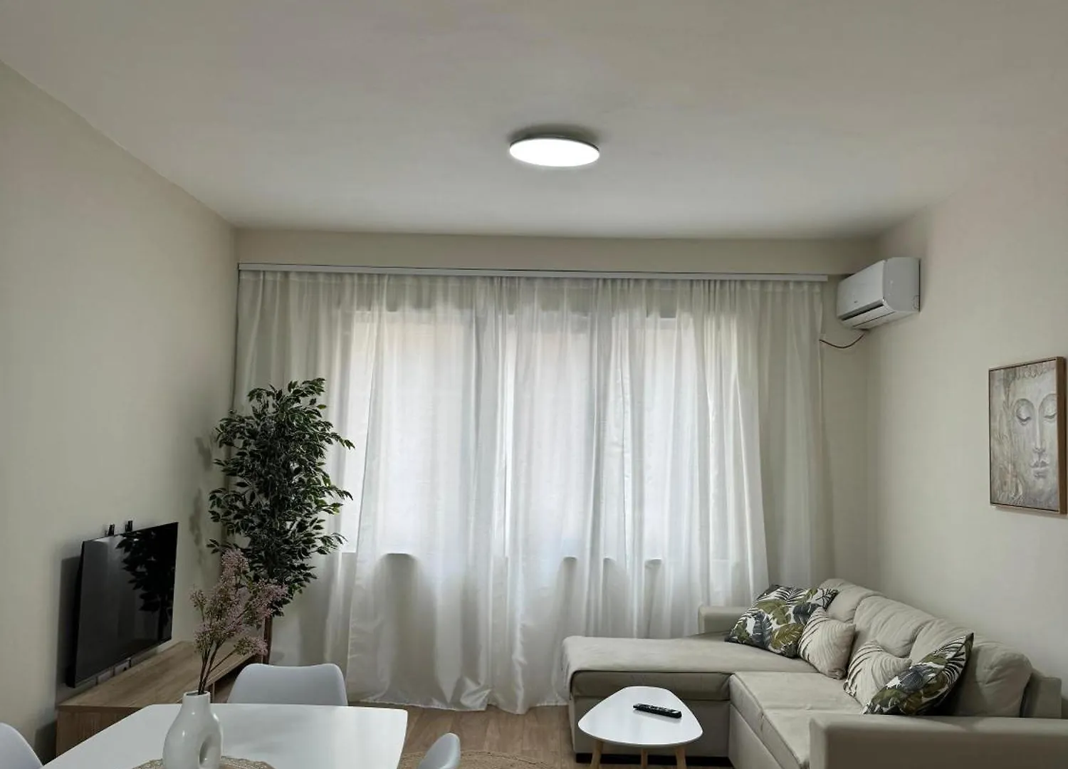 Denny'S Apartment Lincoln Center Tirana Albania